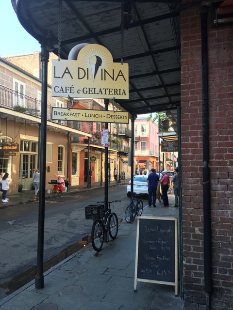 La Divina Cafe' eGelateria in New Orleans makes authentic Italian gelato that is absolutely delicious!