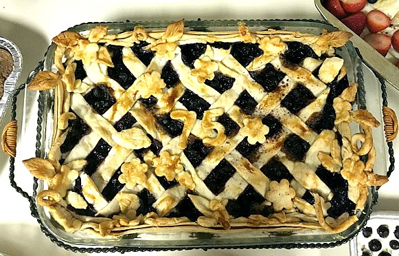Making homemade blueberry pie - Leslie Anne Tarabella blog.